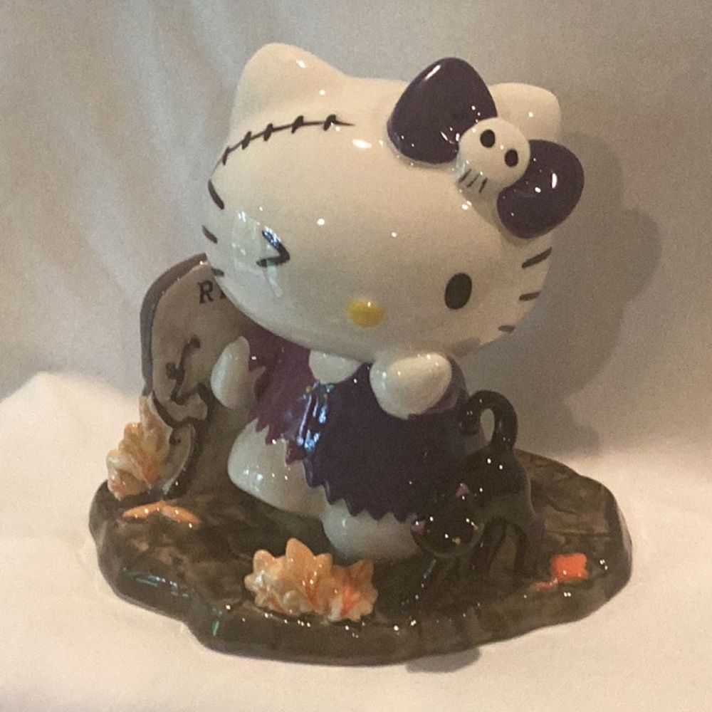 Blue Sky Hello Kitty Halloween Zombie
